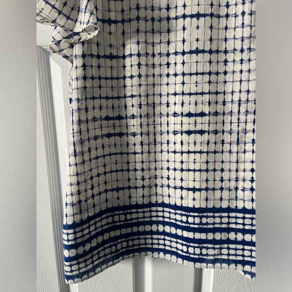 Rose & Olive Cream and Blue 2X Top - Picture 8 of 8